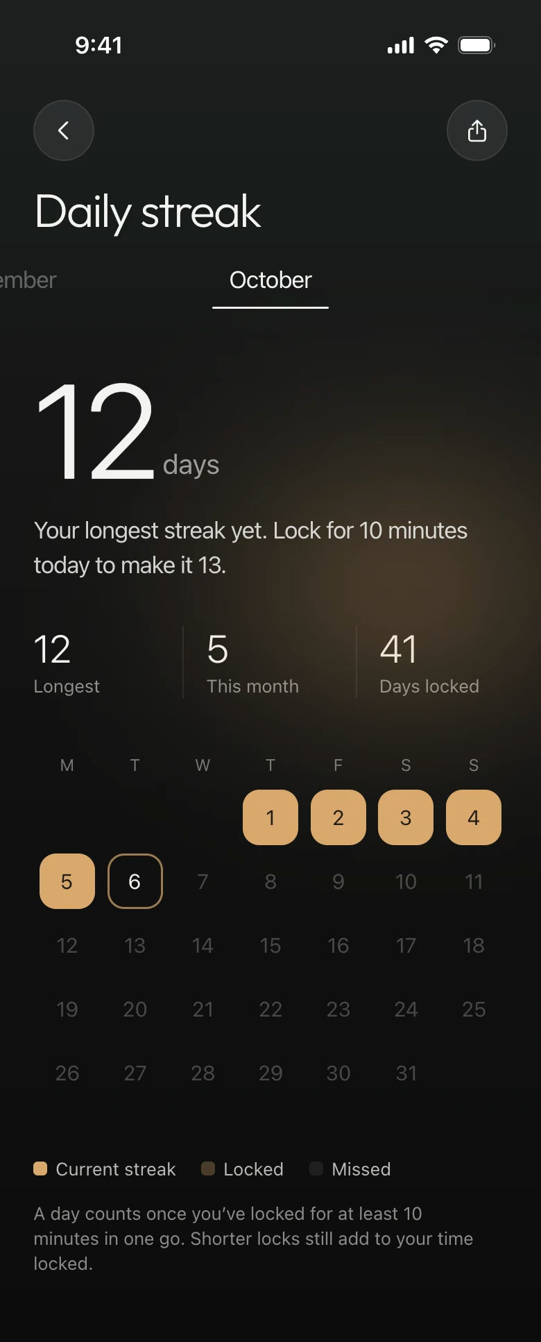 Mirror app: a 12-day daily streak on the October calendar